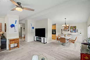 2120 Robins Ln, Salem, OR 97306 - Photo 9