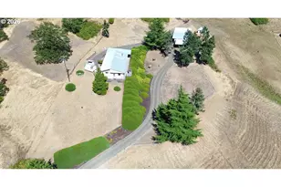 141 Mountainspring Ln, Sutherlin, OR 97479 - Photo 3