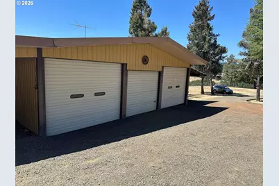 141 Mountainspring Ln, Sutherlin, OR 97479 - Photo 33