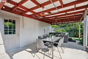 2023 SE Yukon St, Portland, OR 97202 - Photo 31