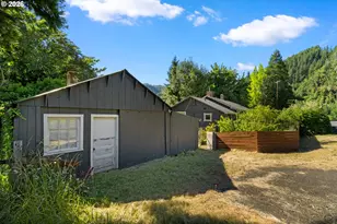 23620 State Hwy 38, Elkton, OR 97436 - Photo 39