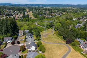16568 NW Avondale Dr, Beaverton, OR 97006 - Photo 37