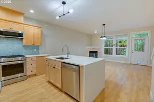 2257 SE 76th Ave, Portland, OR 97215 - Photo 7