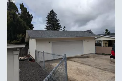 133 S Gateway Blvd, Cottage Grove, OR 97424 - Photo 11