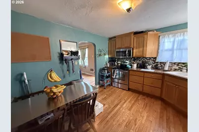 2460 E St, Springfield, OR 97477 - Photo 17