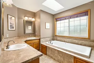 16063 SW Westminster Dr, Tigard, OR 97224 - Photo 19