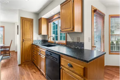 16063 SW Westminster Dr, Tigard, OR 97224 - Photo 7