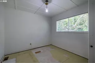 1077 F St, Coos Bay, OR 97420 - Photo 27