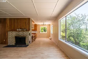 1077 F St, Coos Bay, OR 97420 - Photo 21