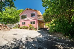 1077 F St, Coos Bay, OR 97420 - Photo 3