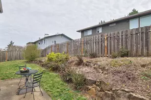 23041 SW Schamburg Dr, Sherwood, OR 97140 - Photo 9
