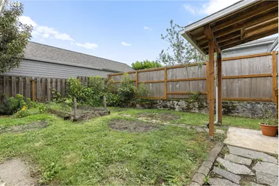 6824 N Commercial Ave, Portland, OR 97202 - Photo 47