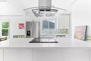 6824 N Commercial Ave, Portland, OR 97202 - Photo 15