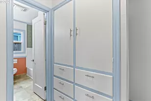 6824 N Commercial Ave, Portland, OR 97202 - Photo 27