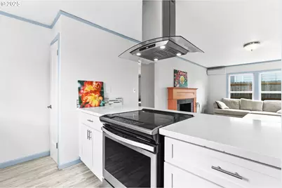 6824 N Commercial Ave, Portland, OR 97202 - Photo 21