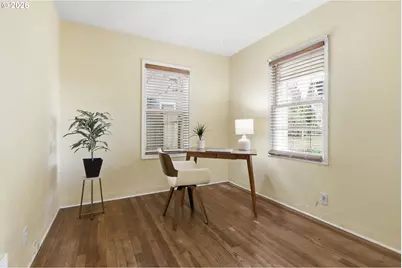 11610 NE Fremont Ct, Portland, OR 97220 - Photo 5