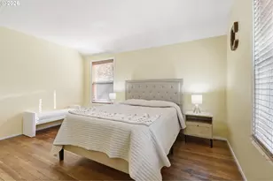 11610 NE Fremont Ct, Portland, OR 97220 - Photo 7