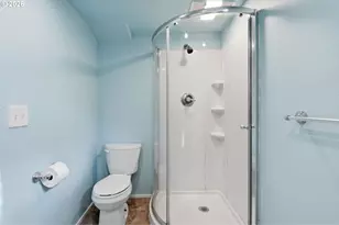 11610 NE Fremont Ct, Portland, OR 97220 - Photo 17