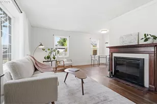 11610 NE Fremont Ct, Portland, OR 97220 - Photo 3