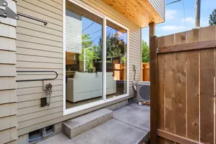 3025 NE Ainsworth St, Portland, OR 97211 - Photo 23