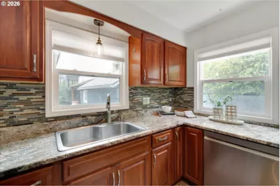 1416 NE Ainsworth St, Portland, OR 97211 - Photo 13