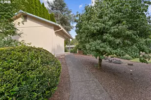 2571 Troy Ct, West Linn, OR 97068 - Photo 41