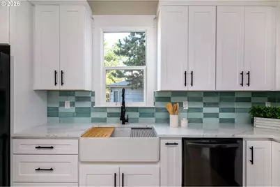 7939 N Dana Ave, Portland, OR 97203 - Photo 7