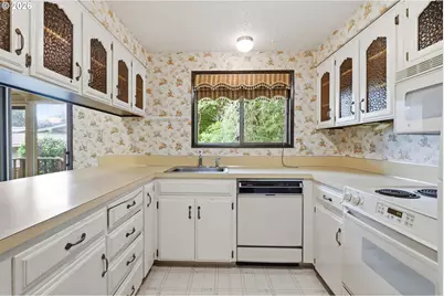17515 SW Cheyenne Way, Tualatin, OR 97062 - Photo 15