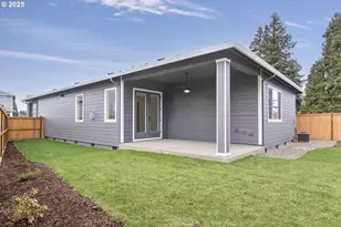 15229 S E Towers Ter, Milwaukie, OR 97267 - Photo 3