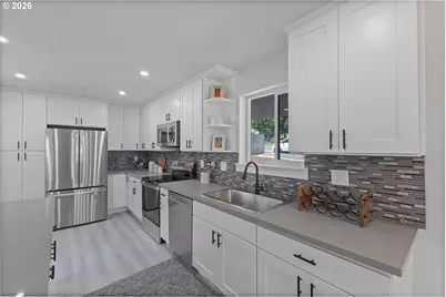 4686 Cornwall St, West Linn, OR 97068 - Photo 11