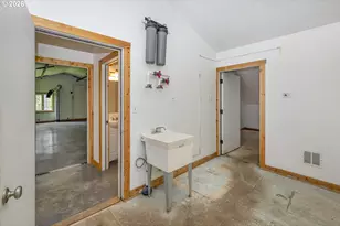 45900 E Haines Rd, Corbett, OR 97019 - Photo 33