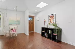 6910 Northeast Pacific Street, Portland, OR 97213 - Photo 9