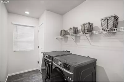 2938 Fenya St, Springfield, OR 97477 - Photo 25