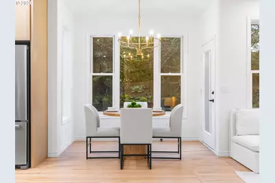 17558 SW Kemmer View Ct, Beaverton, OR 97007 - Photo 9