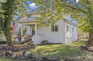 2064 S Myrtle Rd, Myrtle Creek, OR 97457 - Photo 3