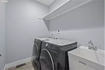 819 Riley Dr, Silverton, OR 97381 - Photo 31