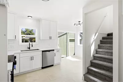 8339 SE Bush St, Portland, OR 97266 - Photo 13
