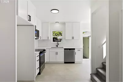 8339 SE Bush St, Portland, OR 97266 - Photo 11
