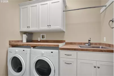 2240 Turnberry Ct, Eugene, OR 97401 - Photo 21