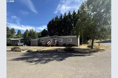 107 Gaddis Ln, Glendale, OR 97442 - Photo 3