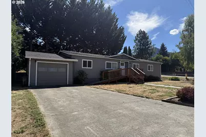 107 Gaddis Ln, Glendale, OR 97442 - Photo 1