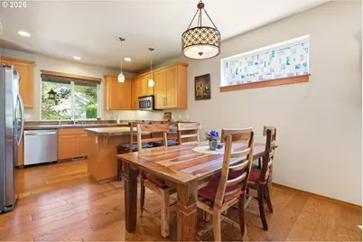 629 SE Roberts Ave, Gresham, OR 97080 - Photo 5