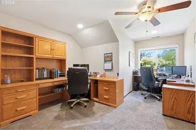 629 SE Roberts Ave, Gresham, OR 97080 - Photo 17