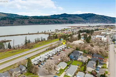 301 N 15th St, Hood River, OR 97031 - Photo 35