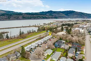 301 N 15th St, Hood River, OR 97031 - Photo 35