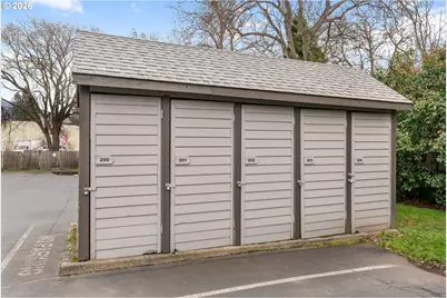 301 N 15th St, Hood River, OR 97031 - Photo 23