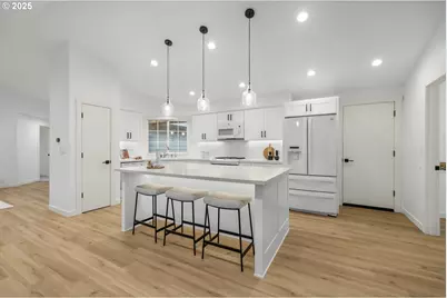 257 SW Nancy Cir, Gresham, OR 97030 - Photo 5