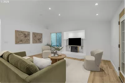 257 SW Nancy Cir, Gresham, OR 97030 - Photo 13