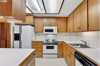14851 NE Sacramento St #127, Portland, OR 97230 - Photo 13