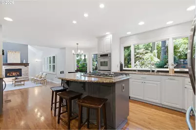 808 SW Regency Ter, Portland, OR 97225 - Photo 9